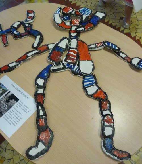 sculpture en pâte à modeler durcissante et peinture acrylique à la manière de Dubuffet