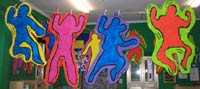 silhouettes à la manière de Keith Haring