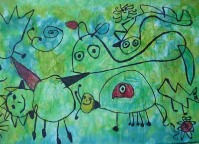 sur un fond vert dessins et graphismes aux feutres inspirés de Miro faits par des enfants de l'école maternelle