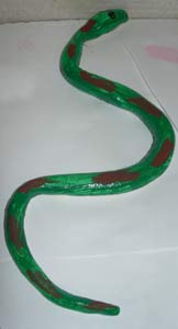 serpent en pâte à modeler durcissante