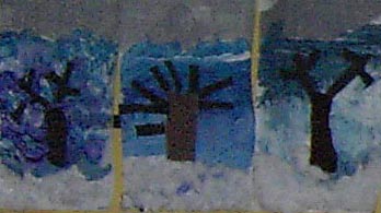 arbres en collage sous la neige avec de la peinture avec coton
