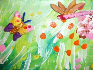 fleur en peinture et papillon en pâte