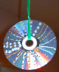 boule de Noël avec un CD