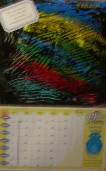 calendrier fond aux pastels multicolores recouverts de gouache et gratté