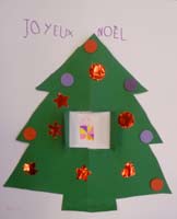 carte de Noël animée avec un sapin de Noël et une fenêtre