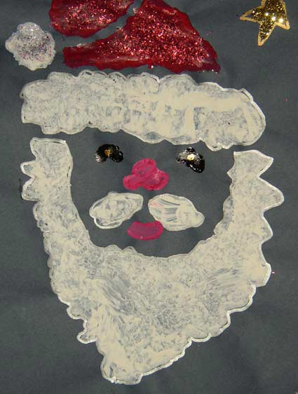 tête de Père-Noël faite avec un pochoir