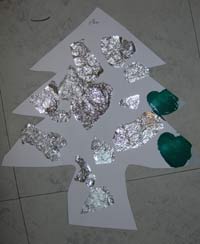 sapin recouvert de papier aluminium