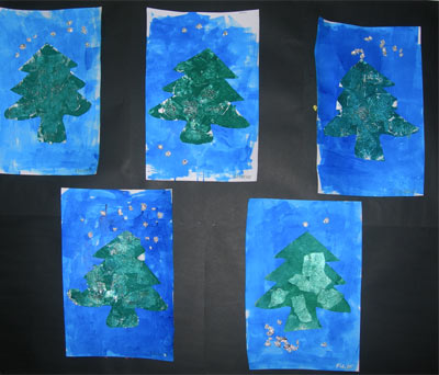 sapins avec papier d'aluminium et peinture></td>
    <td width=