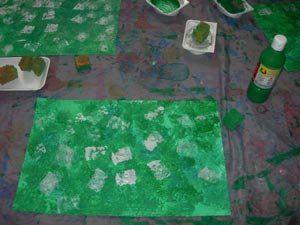 fond vert à l'crylique tamponné