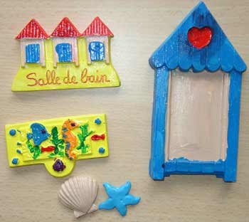 décorations de salle de bain en plâtre peintes