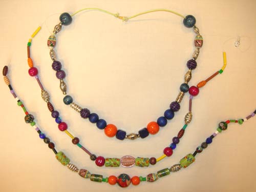 colliers avec des perles variées